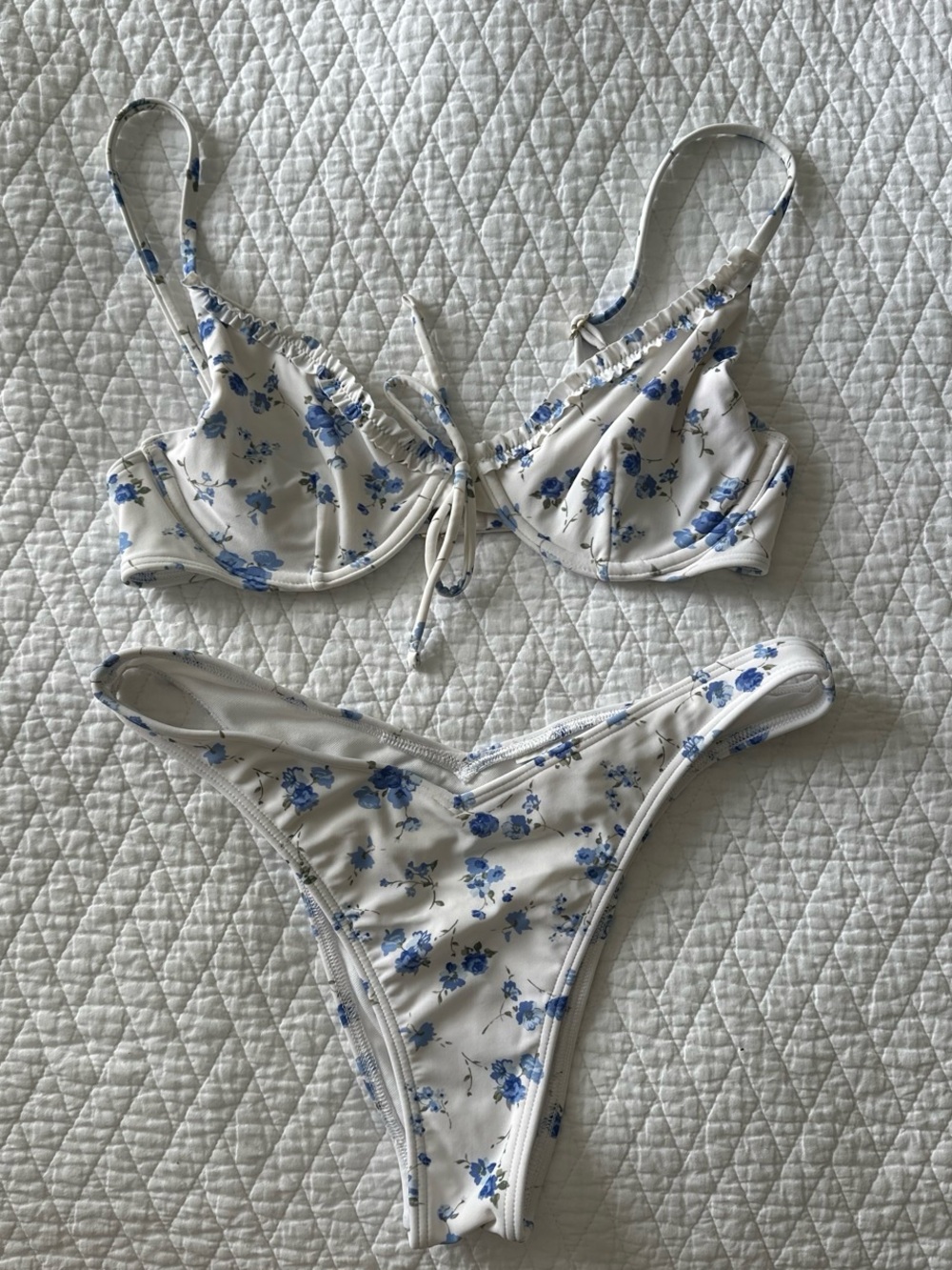 Floral bikini set - Picture 1 of 8